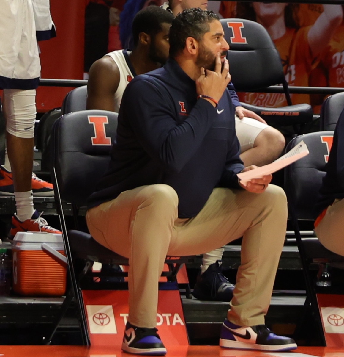 Multiple reports have confirmed Orlando Antigua will be leaving his position as an assistant coach at Illinois in order to join John Calipari’s coaching staff at Kentucky
